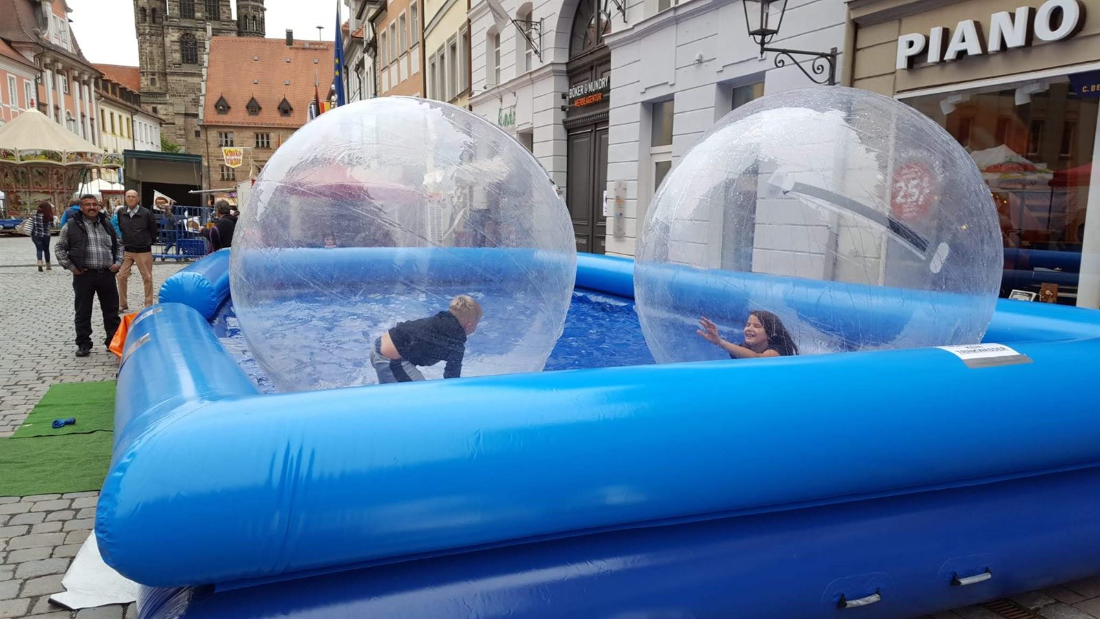 Aqua-Zorbing – Ansicht 2