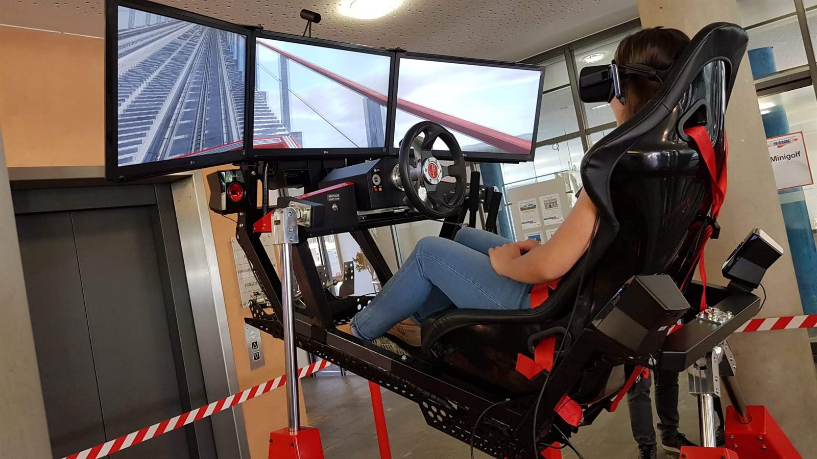 Full-Motion-Rennsimulator – Ansicht 3
