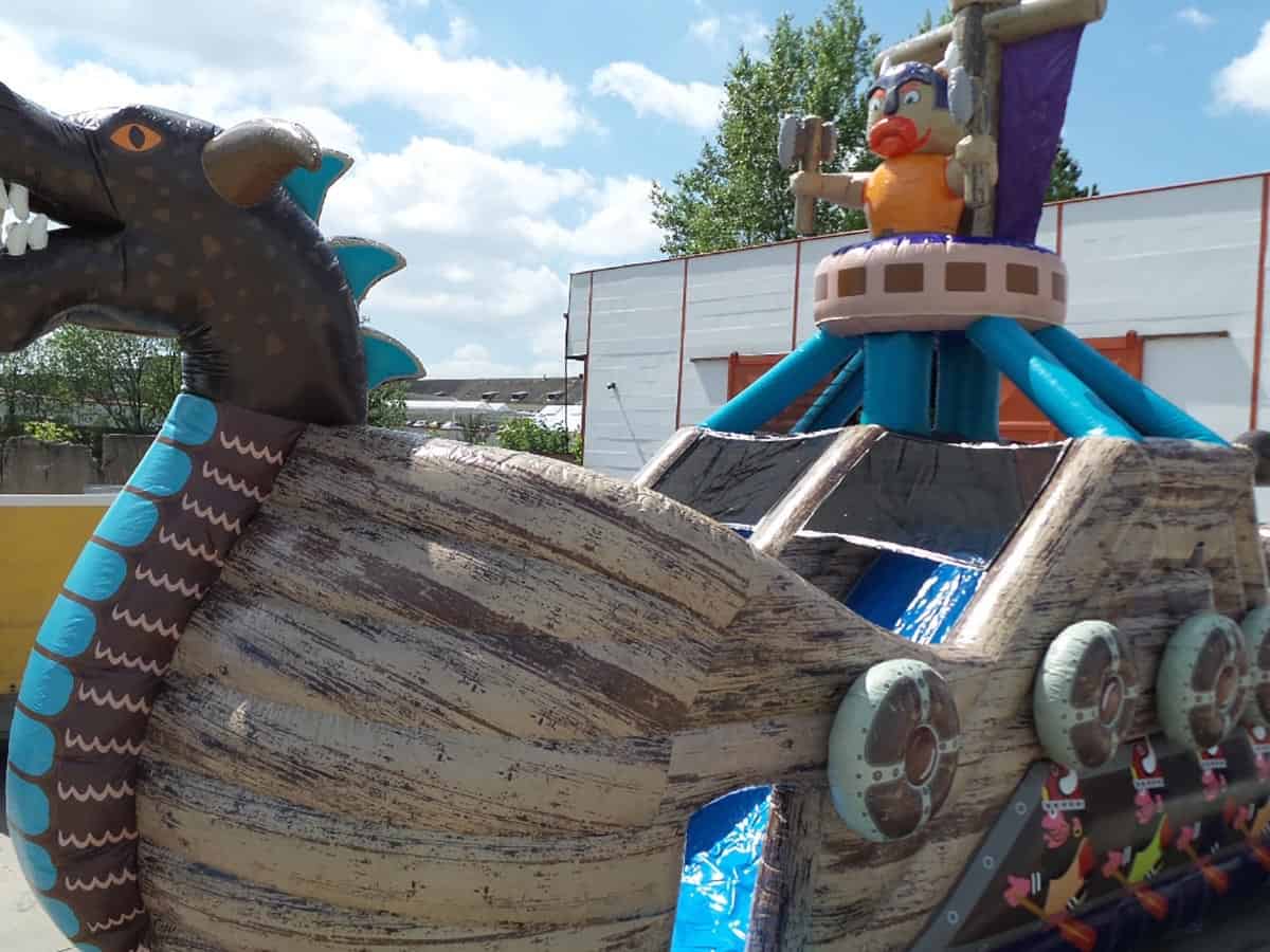 Wikingerschiff-Hüpfburg – Ansicht 2
